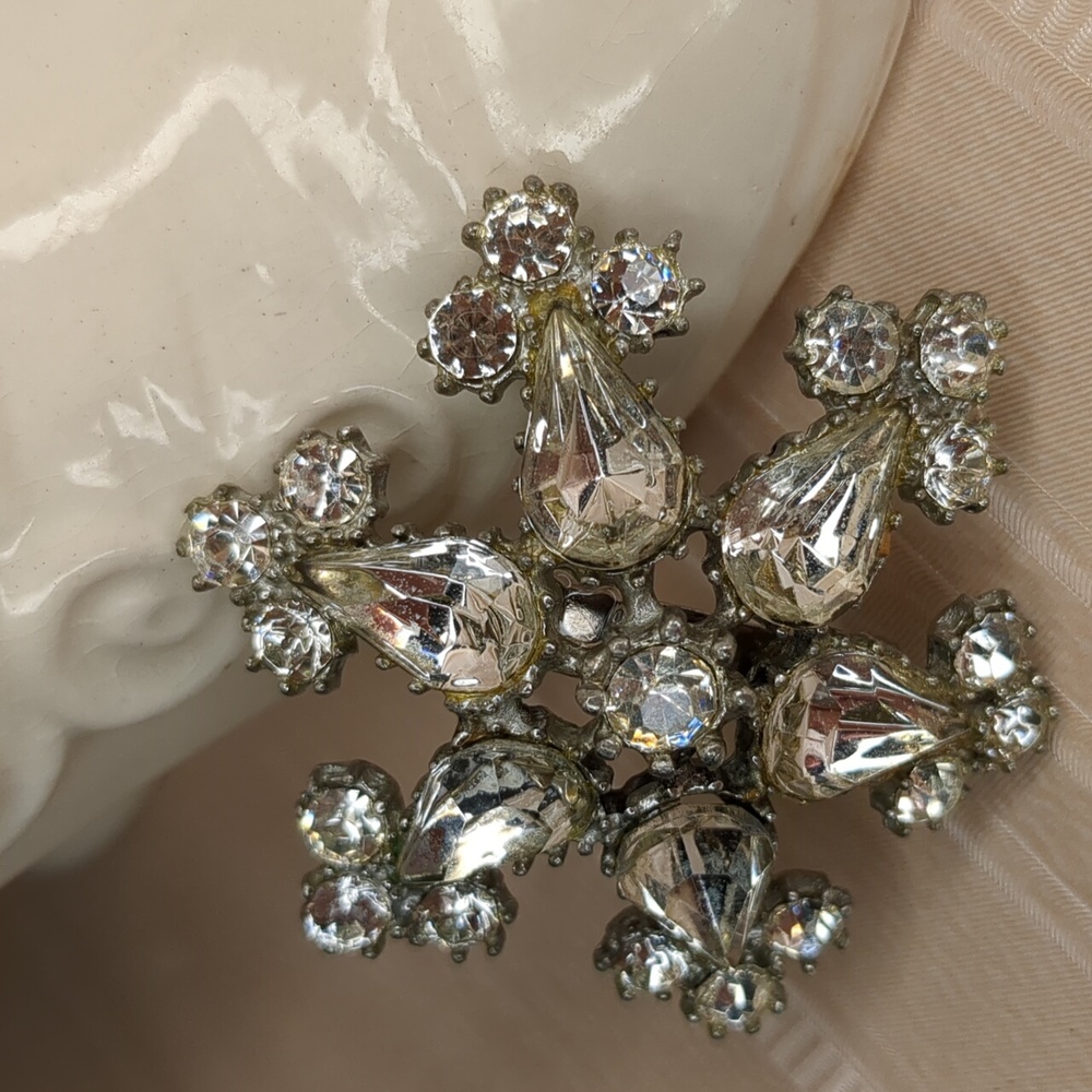 Vintage 60s Silver AB Crystal Brooch Retro Rhinestone Starburst Mid Century - Picture 4 of 9